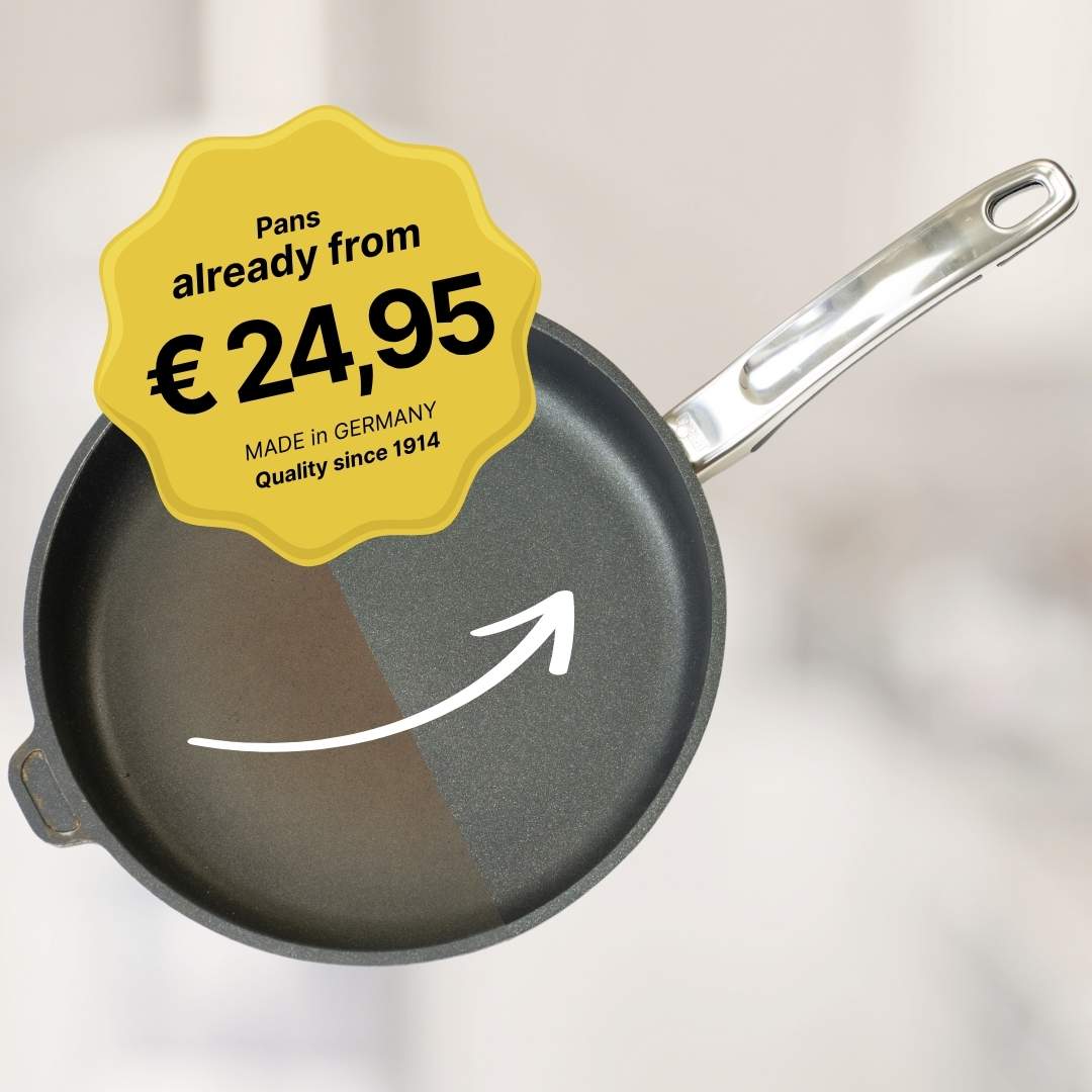 Non-stick pan in a before-and-after comparison with half-renewed coating. Sticker with price information: “Pans from just €24.95, Made in Germany, quality since 1914”.